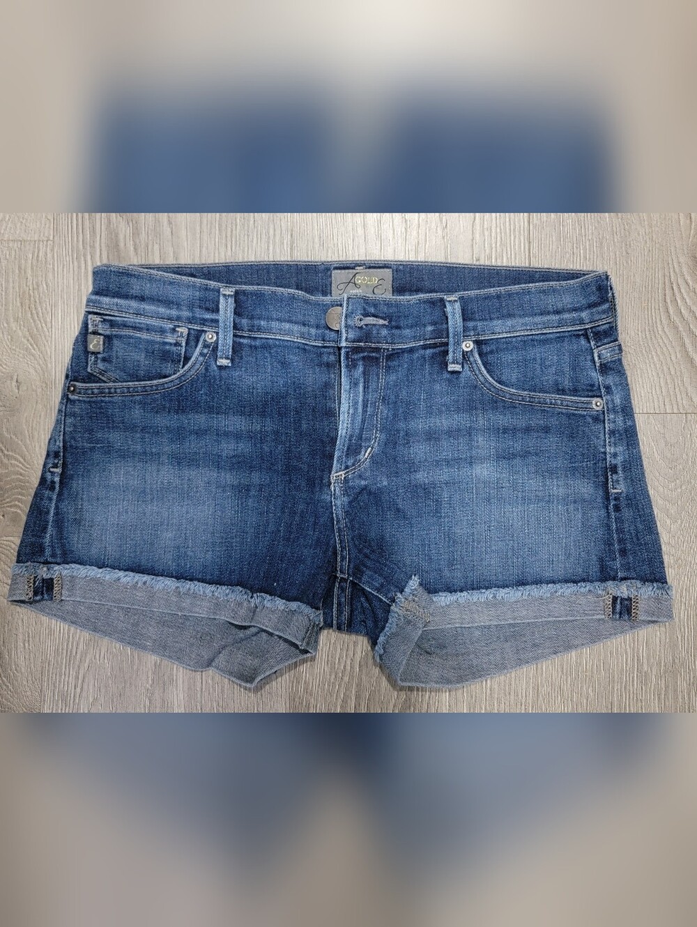 A E Gold Shorts Zoe Sz 28 8.5" Rise